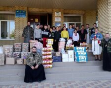 Капелланы УПЦ поздравили военных и жителей прифронтовой зоны