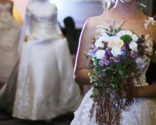 Украинцы штурмуют ЗАГСы по всей стране: что происходит