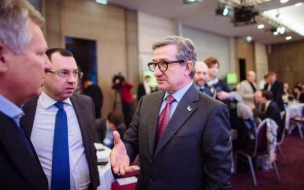 Лише імітація: політик назвав єдину реальну реформу в Україні