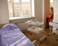 У Гончарука пообещали обновленные пакеты малыша: что готовит Кабмин для молодых семей