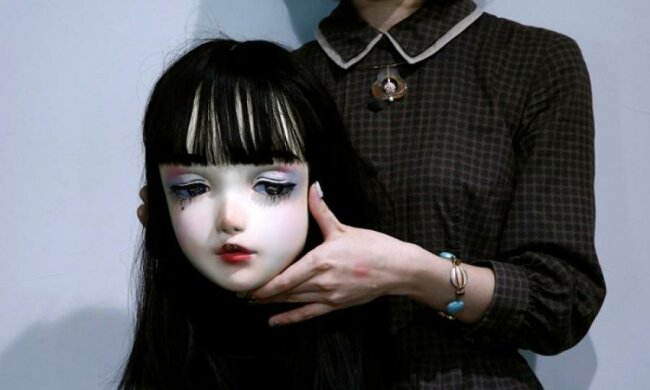 Найстрашніша "жива лялька", в її існування важко повірити