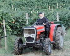 Хмільна гора Афон: паломник розповів про згубну пристрасть монахів