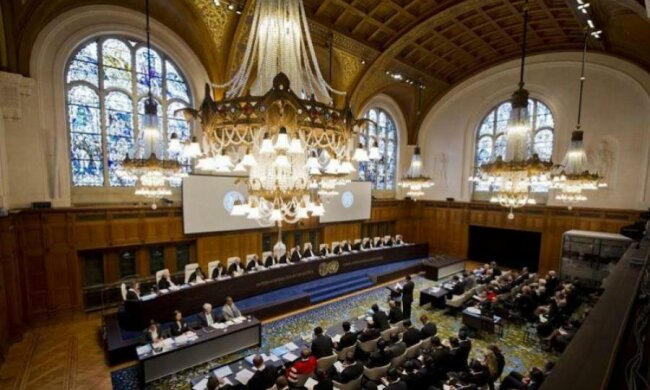 СБУ похвасталась пухлой папкой для Гааги