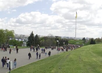 Украинцы на улице, скриншот: Youtube
