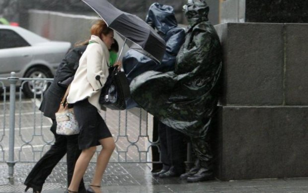Погода на 1 квітня: українців попередили про сильні зливи
