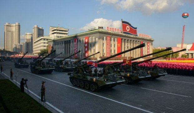 Ким Чен Ын продемонстрировал новые межконтинентальные ракеты 