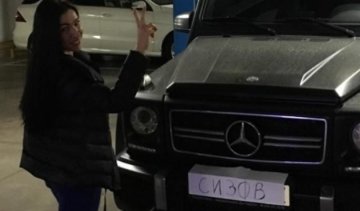 Коханка прокурора АТО похвалилась черговою розкішною автівкою (фото)