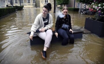 Скрін, відео YouTube Повінь у Бельгії