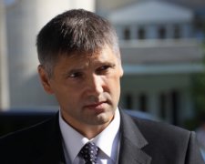 Депутати з протилежних партій мають спільних помічників - журналіст (відео)