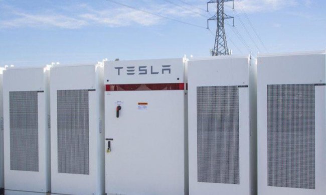Tesla представила найбільшу в світі батарейку