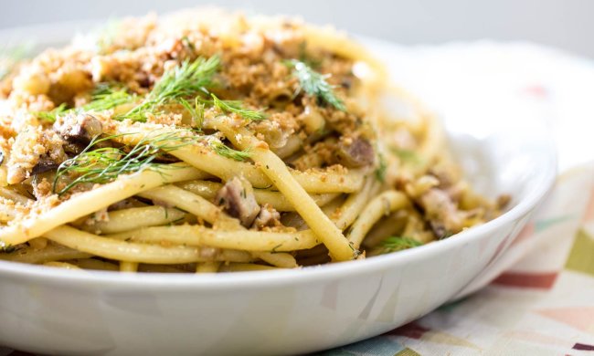 Рецепт спагетті з сардинами за 15 хвилин