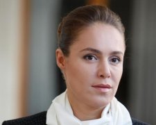 Королевская заявила о бедности в кепке за бешеные деньги