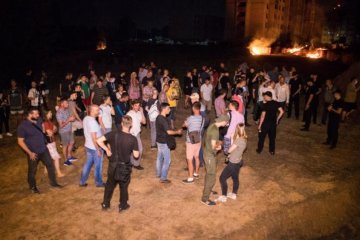 Забор сожгли, котлован засыпали, "титушек" разогнали - Кива остановил застройку парка в Вишневом
