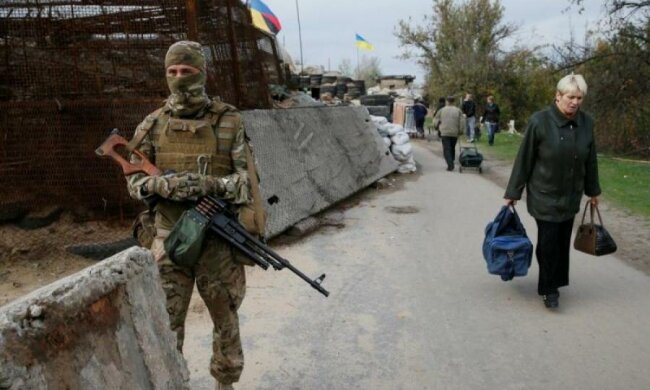 По своим валят: террористы обстреляли важнейший пункт пропуска