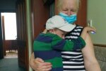 Маленький українець-сирота страждає від тяжкого захворювання, бабуся благає про допомогу: "Едік хоче жити"
