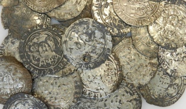 Археолог обнаружил уникальные древние монеты