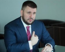 Стало відомо, скільки вкрав Мінздох Януковича в українців