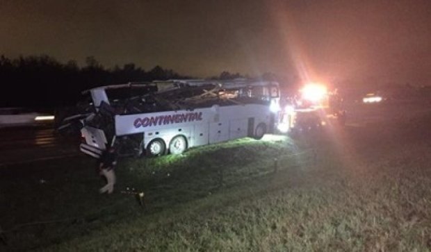 Страшное ДТП в США: в автобусе погибли шесть человек