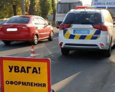 Циничность самого высокого уровня: в Киеве парень сбил девушку и поехал таксовать