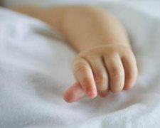 Жага до життя: поховане заживо немовля вижило