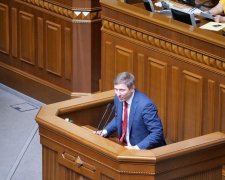 Розрахуватися з МВФ і поповнити бюджет на мільйони: Шахов показав очевидну вигоду "євроблях", яку вперто не бачить Кабмін