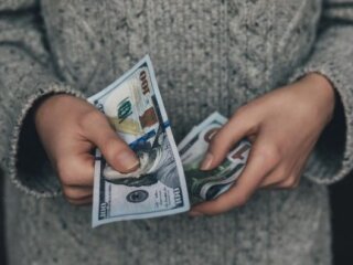 Доллары и гривны: курс валют в Украине 4 июня 2026