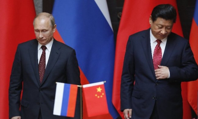 Китай зменшує товарообіг з Росією