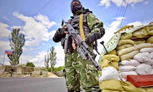 Оккупанты отправили собственных боевиков в "почетную отставку"