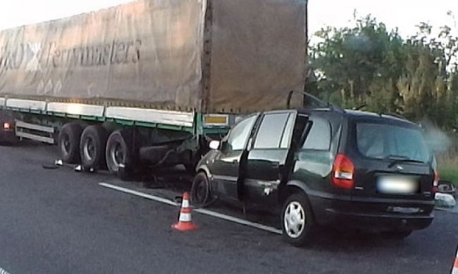 Многодетная семья из Франции разбилась в ДТП на Полтавщине