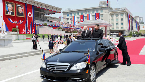 Ким Чен Ын прокатил Путина на контрабандном Mercedes: было тесно, но "по-пропагандистски"