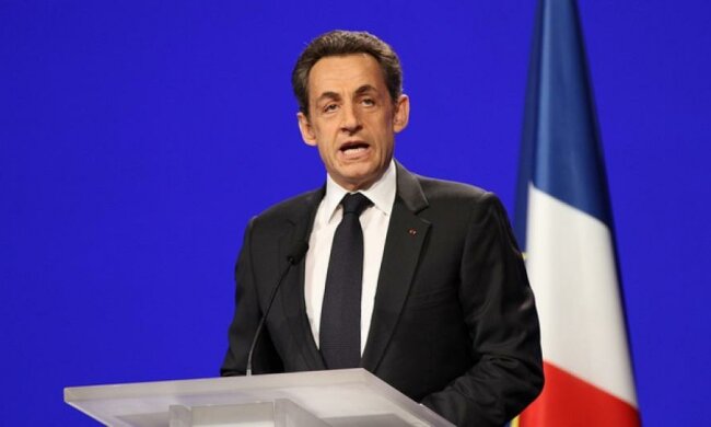 Саркози также собирается в Крым