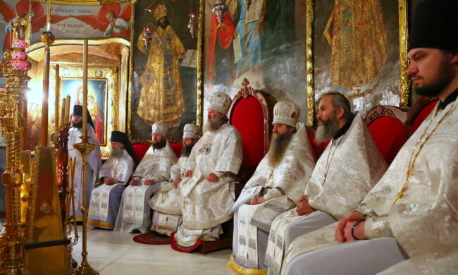 Священники, фото: Лавра