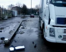 Пьяный поляк на фуре совершил аварию во Львове