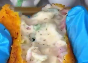 Кульки з крабовими паличками, кадр з відео