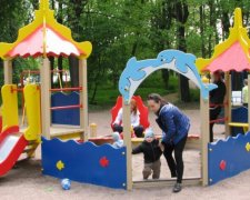На дитячому майданчику в Одесі знайшли застреленого чоловіка