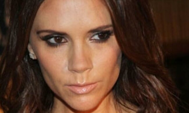 Бекхем осідлала лебедя (ФОТО)