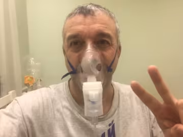 Черновицкий "слуга" подхватил коронавирус, дышит через маску: "Думал, всего лишь воспаление..."