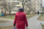 Украинка шесть лет скрывала смерть матери ради денег: получала соцвыплаты за покойную