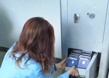 Трудові книжки, кадр з відео