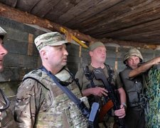 Турчинов проінспектував передову АТО (фото)
