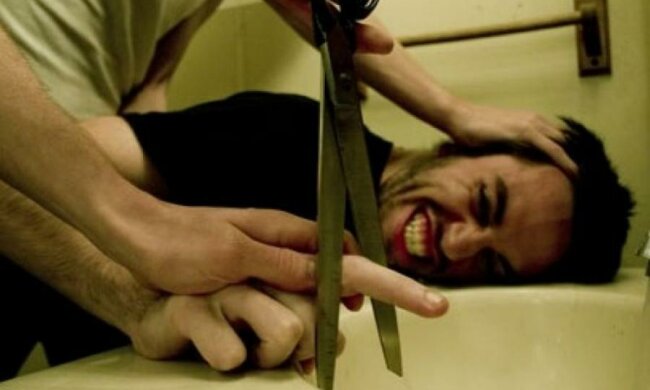 Окупанти взялися тероризувати боржників українських банків