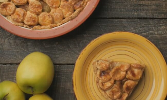 Американський яблучний пиріг, фото: instagram.com/daniya_alt