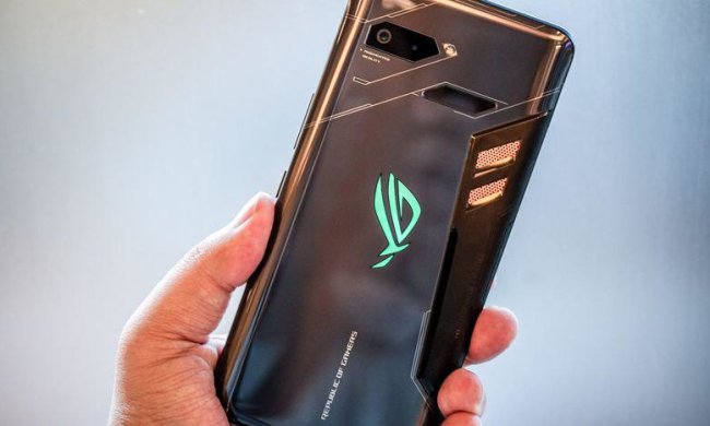Геймери радіють: ігровий ASUS ROG Phone з'явиться в Україні
