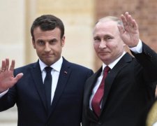 Карликовий Путін різко підріс для зустрічі з Макроном: фото