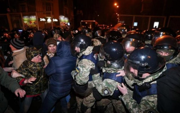 Страх и ненависть в Киеве: представители ОУН показали последствия штурма офиса