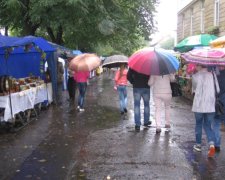 Синоптики порадили запасатися теплим одягом на вихідні