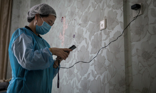 Коронавірус завадив виробництву бюджетного iPhone SE2, Apple змінює терміни