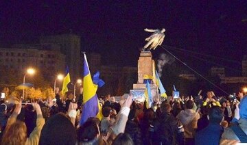 Чи бути ініціативі щодо встановлення Пам'ятника Захиснику України. Від сивої давнини до сьогодні
