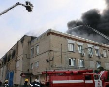 У харківській багатоповерхівці прогримів потужний вибух: фото
