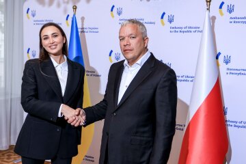 На фото: Анна Різатдінова та Анатолій Бойко
